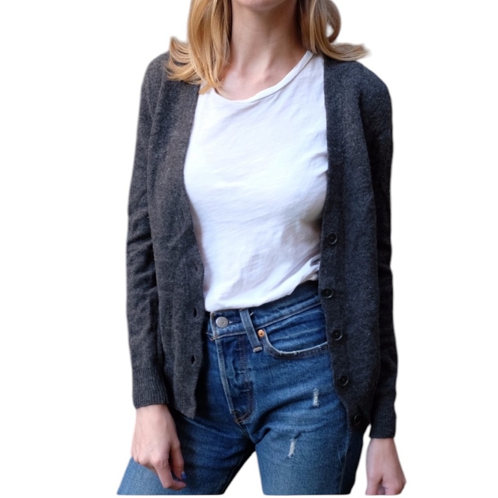 UNIQLO Charcoal Grey Long Sleeve V Neck Button Up Knit Cardigan Sweater - Small